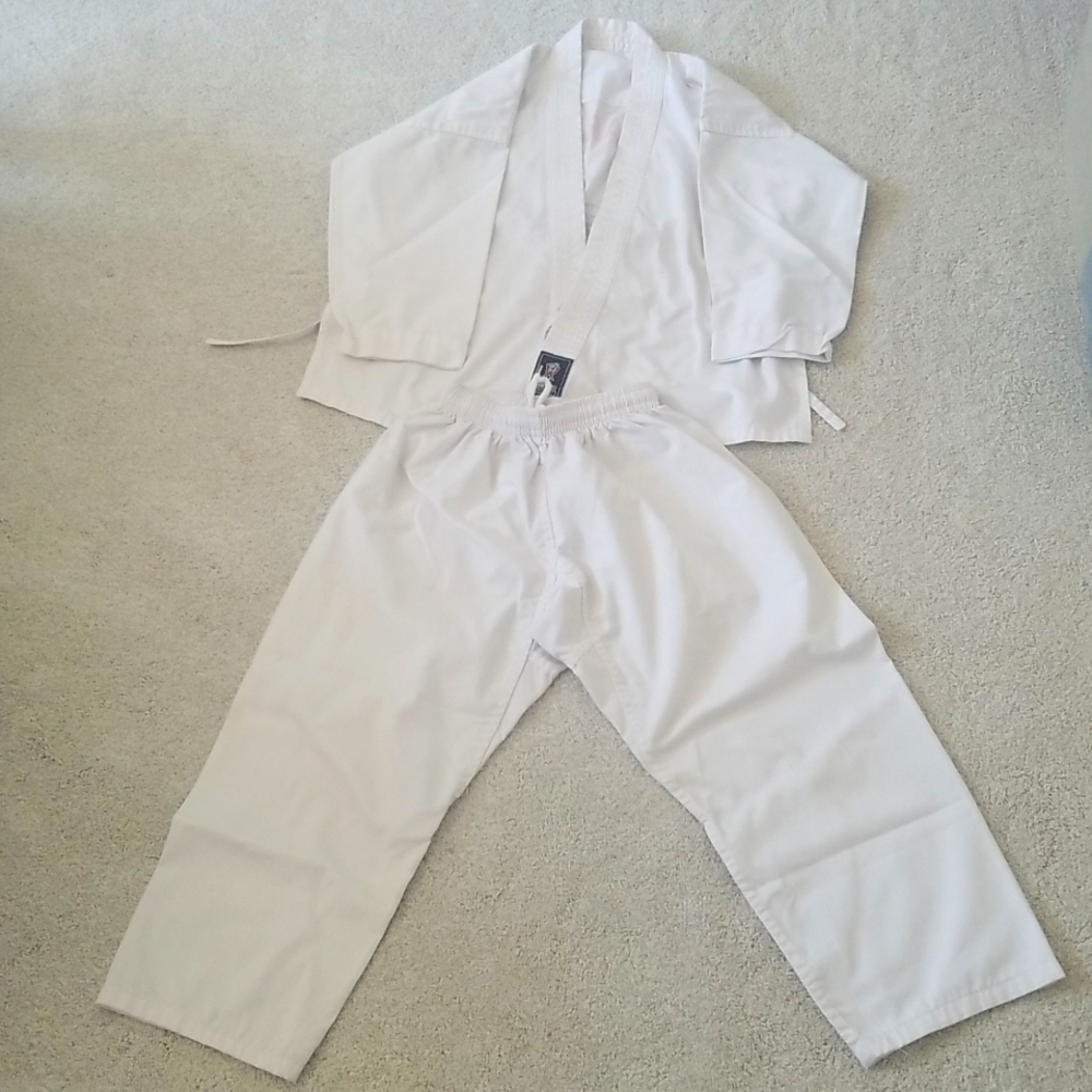 White Sparks TaekwonDo Dobok, size 01